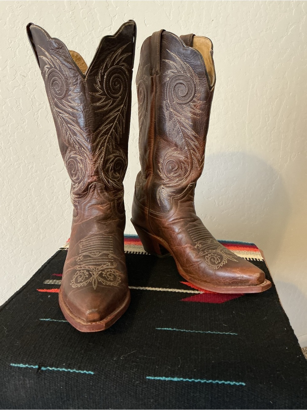 Justin Boots Brown Embroidered Leather Cowgirl Heeled Boots